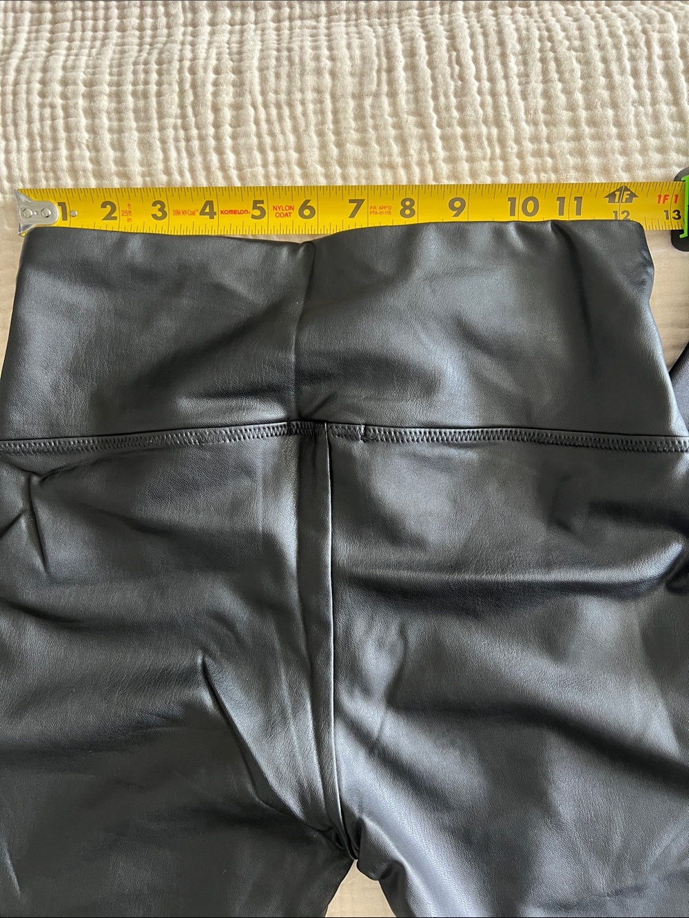 Faux Leather High-Waist Leggings - Black - Picture 4 of 6